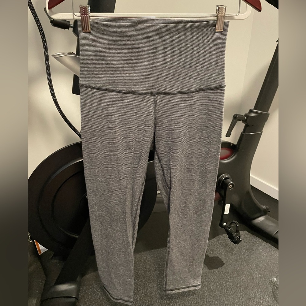 Lululemon Wunder Under High Rise Crop size 6